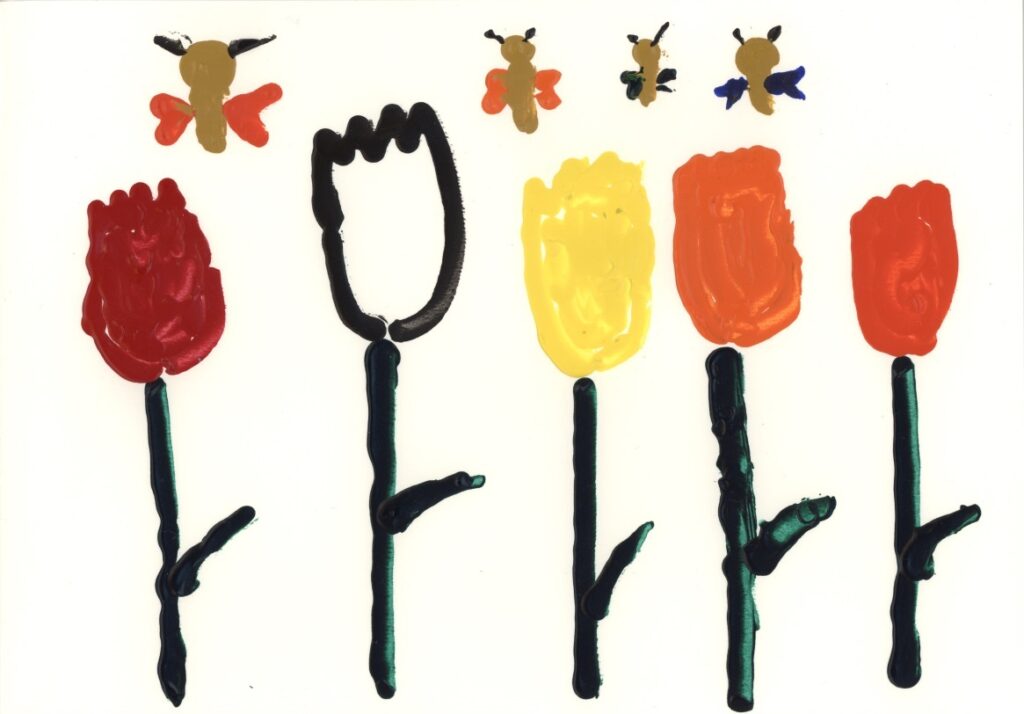 チューリップとあそぶちょうちょ