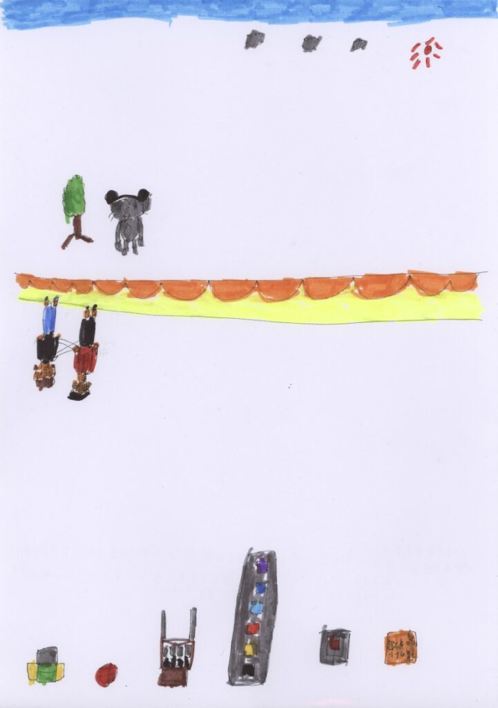 青空と木とパンダとパーティと藤原さんが私の肩を支えて手助けをしてるシーンとブロックとくっ付けてるボールとピアノとジェンガとトランプと歌留多